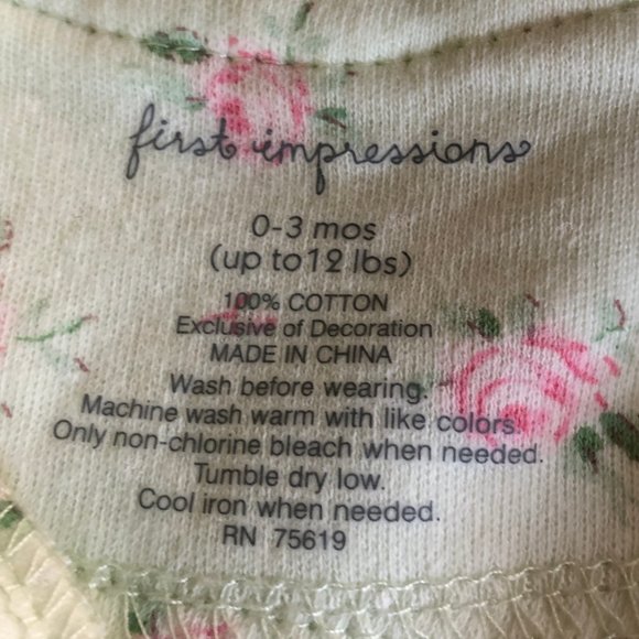 FIRST IMPRESSIONS Long sleeve footed romper light green & pink - Size 0-3 mo NWT - Picture 5 of 6